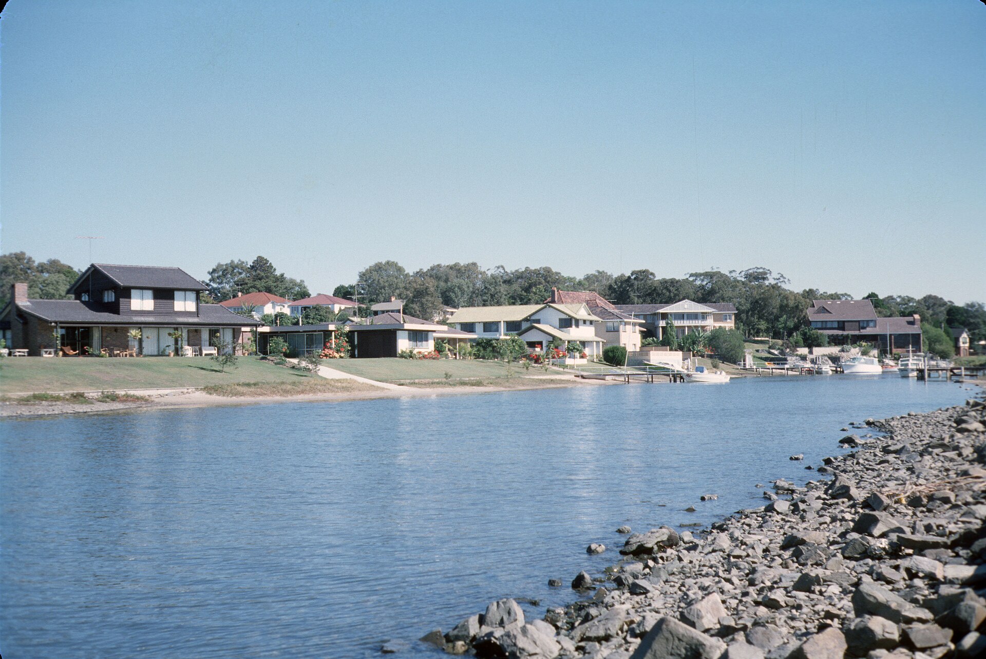 Short Term Rental Accommodation Bill Sets Gold Coast Registration Deadlines for Hosts