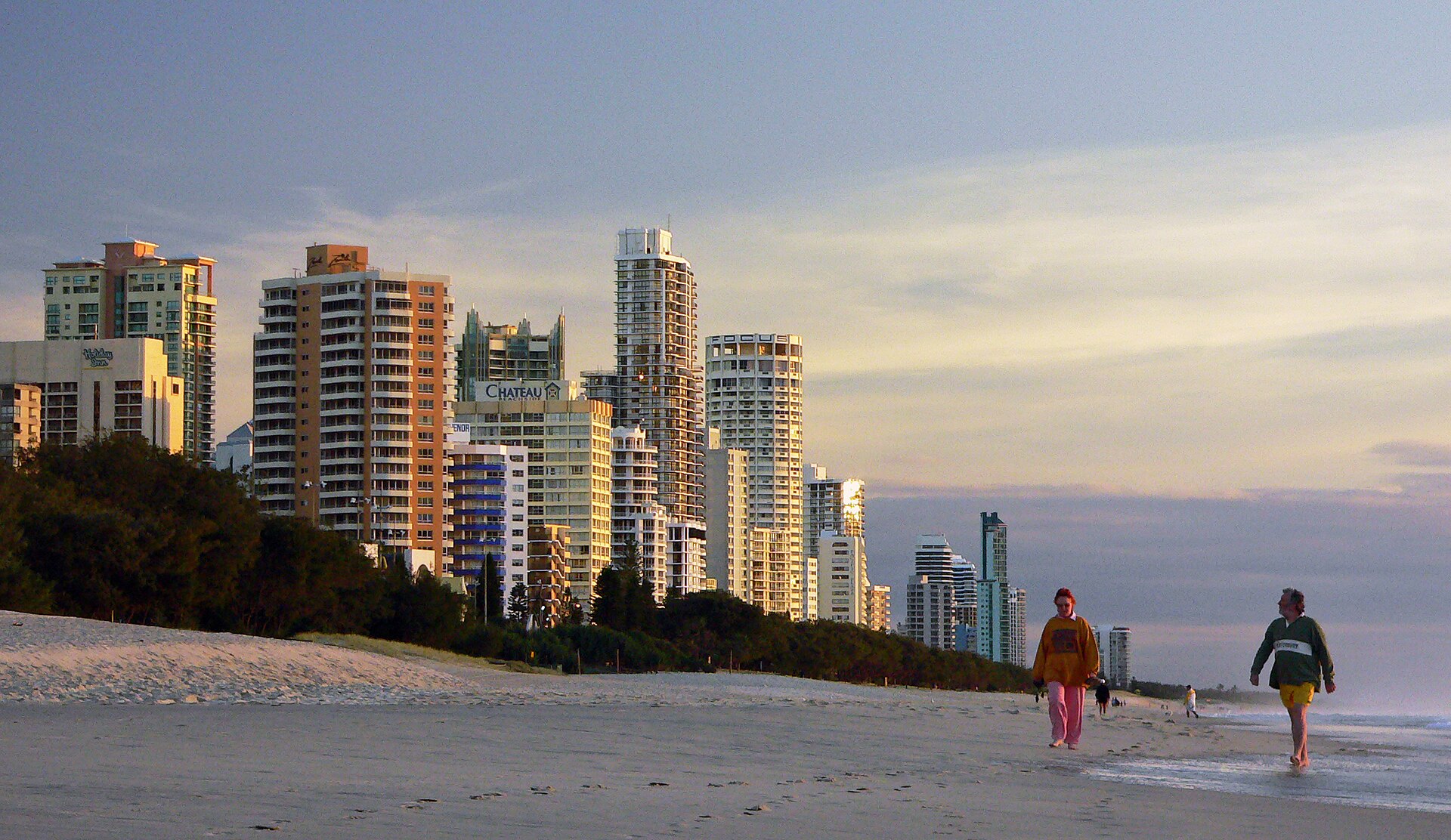 Broadbeach Penthouse Sets Monthly High at $3.15m, Lifting Nearby Values